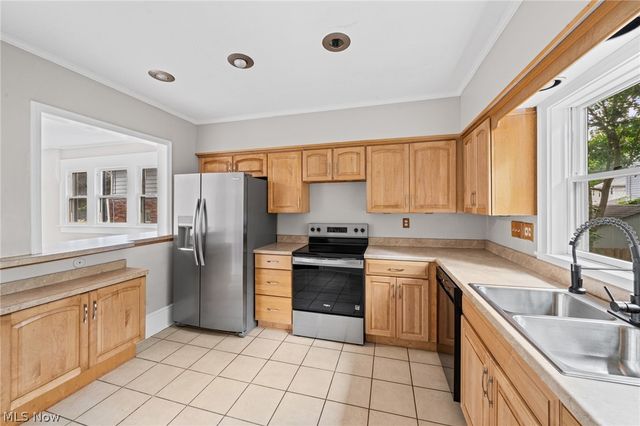 1376 Goodyear Boulevard, Akron, OH 44305