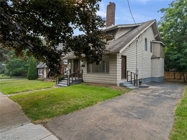 1376 Goodyear Boulevard, Akron, OH 44305