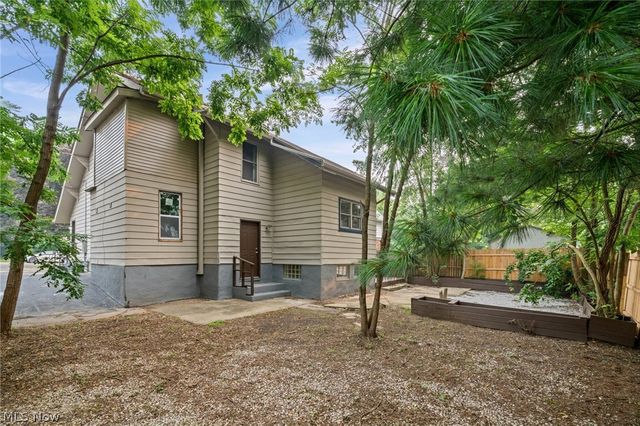 1376 Goodyear Boulevard, Akron, OH 44305