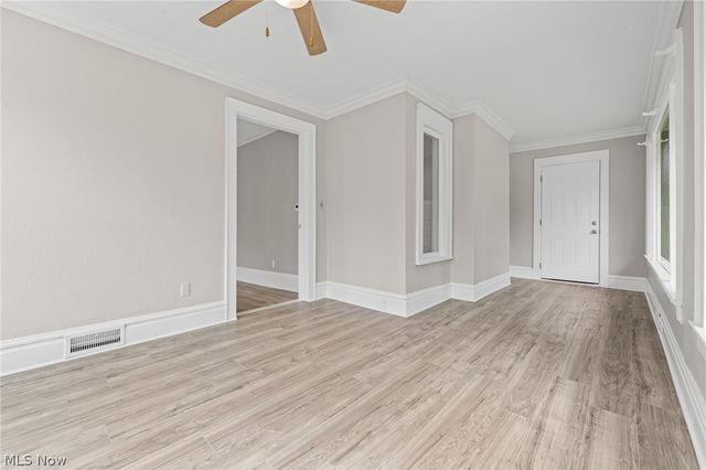 1376 Goodyear Boulevard, Akron, OH 44305