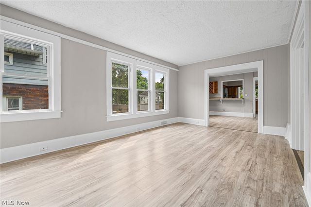 1376 Goodyear Boulevard, Akron, OH 44305
