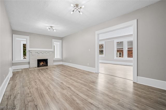 1376 Goodyear Boulevard, Akron, OH 44305