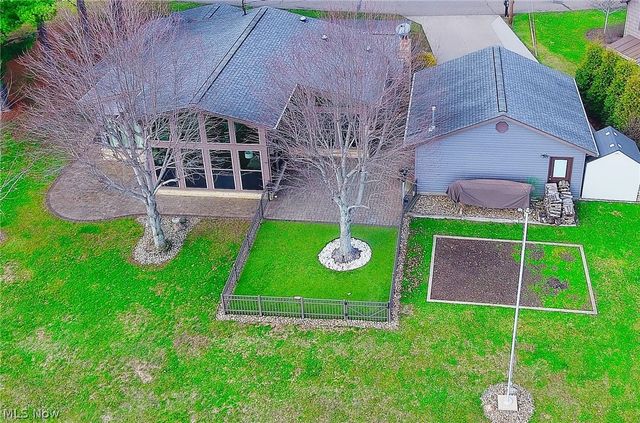 1251 Arrowhead Drive SW, Dellroy, OH 44620