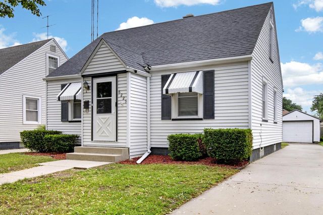 6225 34th AVENUE, Kenosha, WI 53142