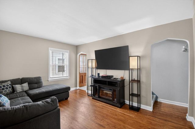 6225 34th AVENUE, Kenosha, WI 53142