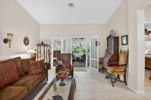 6129 Petunia Road, Delray Beach, FL 33484