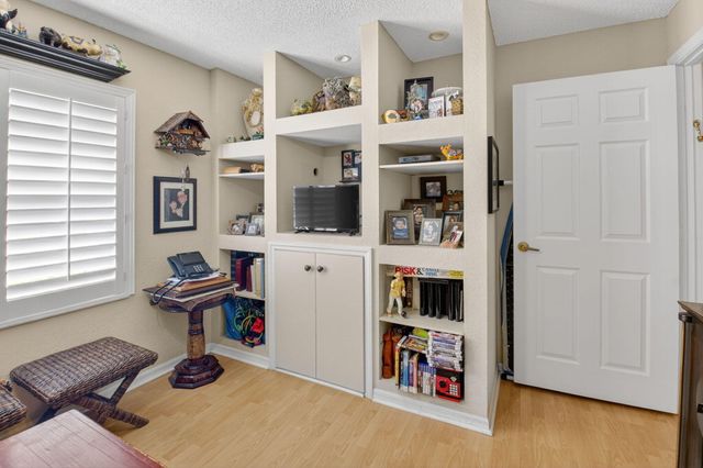 6129 Petunia Road, Delray Beach, FL 33484