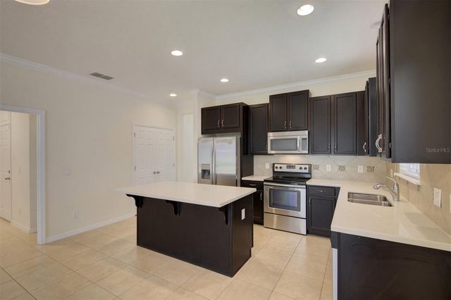 5066 DOVE TREE STREET, Orlando, FL 32811