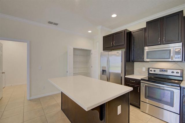 5066 DOVE TREE STREET, Orlando, FL 32811