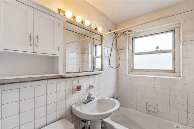 152-10 Melbourne Avenue 223A, Flushing, NY 11367