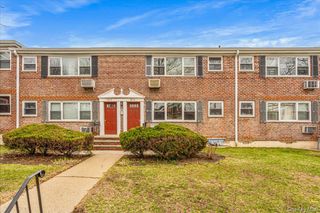 152-10 Melbourne Avenue 223A, Flushing, NY 11367