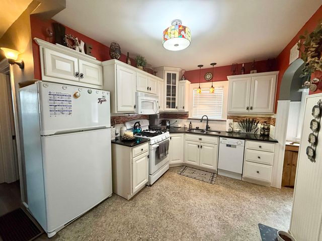 118 Ausable State Road, Bay City, MI 48706