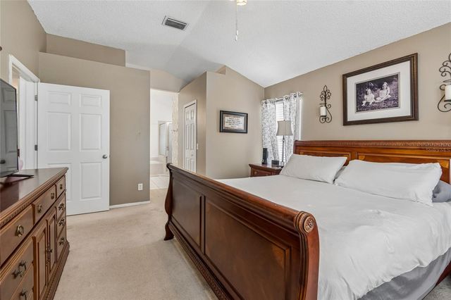 19204 GARDEN QUILT CIRCLE, Lutz, FL 33558