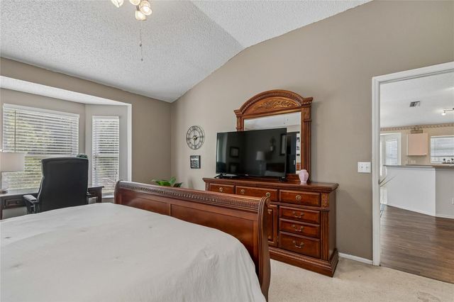 19204 GARDEN QUILT CIRCLE, Lutz, FL 33558