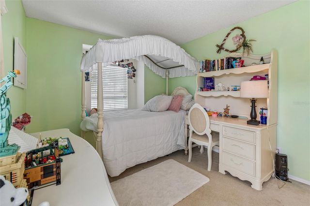 19204 GARDEN QUILT CIRCLE, Lutz, FL 33558