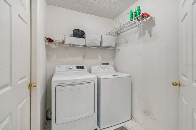 19204 GARDEN QUILT CIRCLE, Lutz, FL 33558