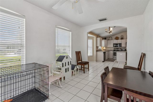 19204 GARDEN QUILT CIRCLE, Lutz, FL 33558