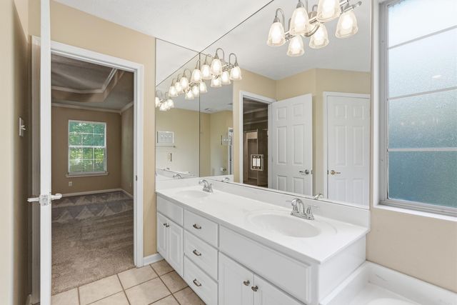 28 Hudson Bay Drive, Maumelle, AR 72113