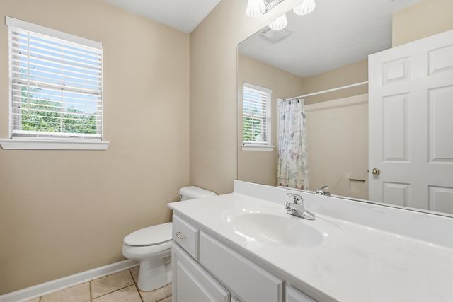 28 Hudson Bay Drive, Maumelle, AR 72113