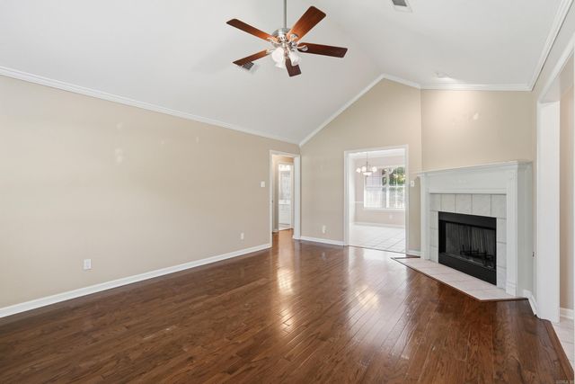 28 Hudson Bay Drive, Maumelle, AR 72113