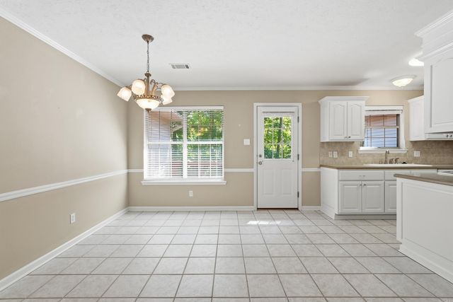 28 Hudson Bay Drive, Maumelle, AR 72113