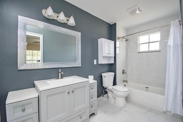 14193 80th Lane N, Loxahatchee, FL 33470