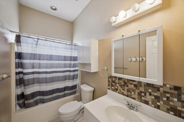 2709 Avenue D, San Leon, TX 77539