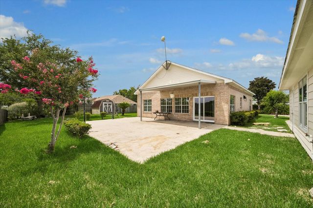 2709 Avenue D, San Leon, TX 77539