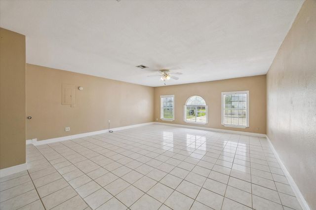2709 Avenue D, San Leon, TX 77539