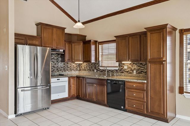 2709 Avenue D, San Leon, TX 77539