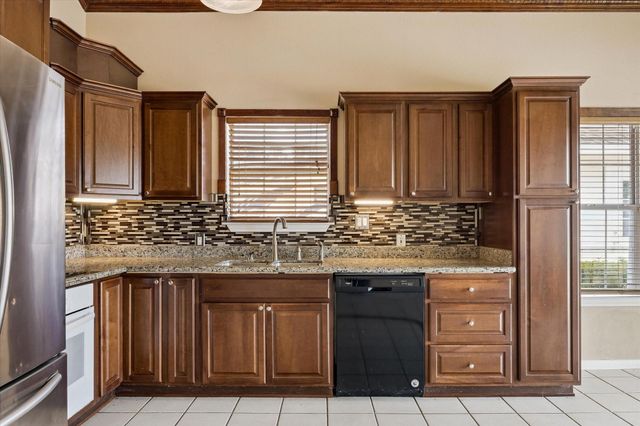 2709 Avenue D, San Leon, TX 77539