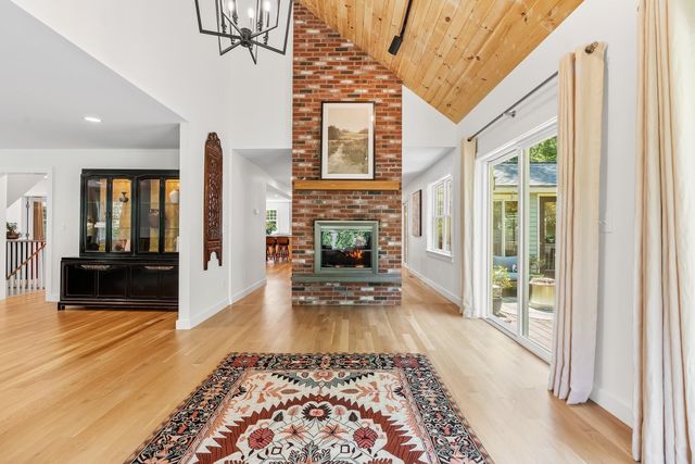 334 Farm Road, Marlborough, MA 01752