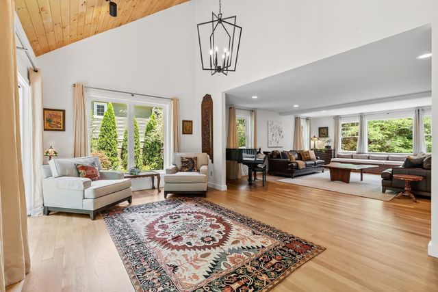 334 Farm Road, Marlborough, MA 01752