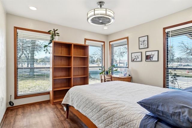 1901 Adams Lane, Azle, TX 76020