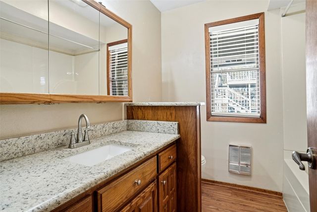 1901 Adams Lane, Azle, TX 76020