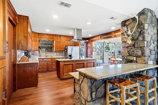 1901 Adams Lane, Azle, TX 76020