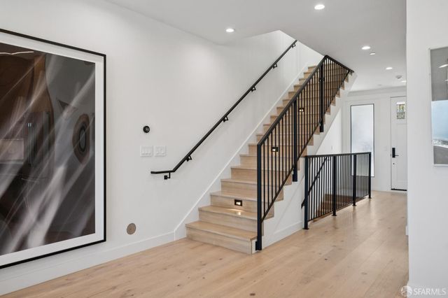 2120 Revere Avenue, San Francisco, CA 94124