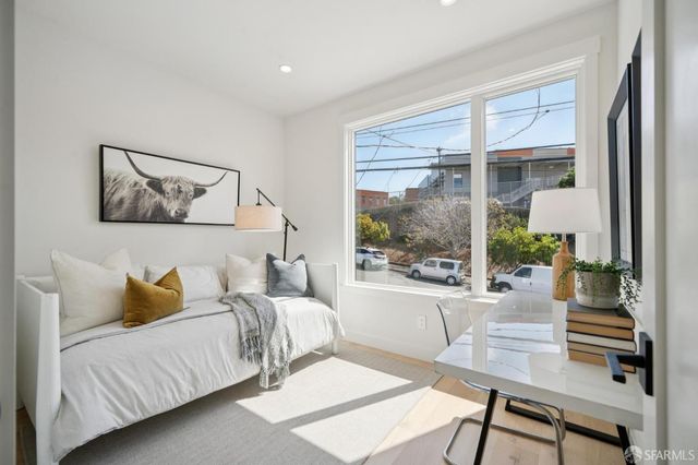 2120 Revere Avenue, San Francisco, CA 94124
