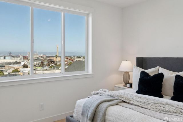 2120 Revere Avenue, San Francisco, CA 94124