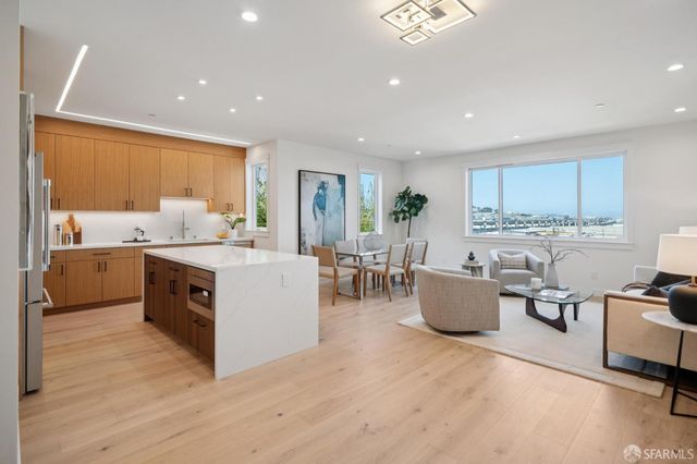 2120 Revere Avenue, San Francisco, CA 94124