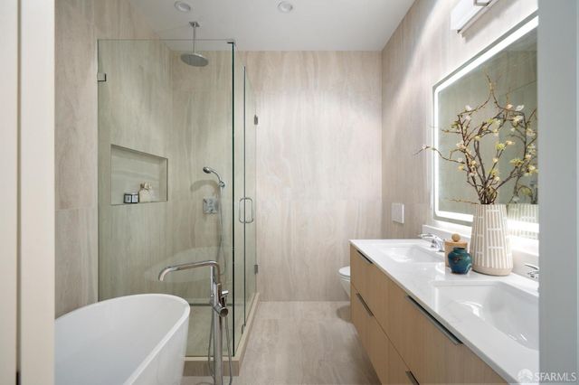 2120 Revere Avenue, San Francisco, CA 94124