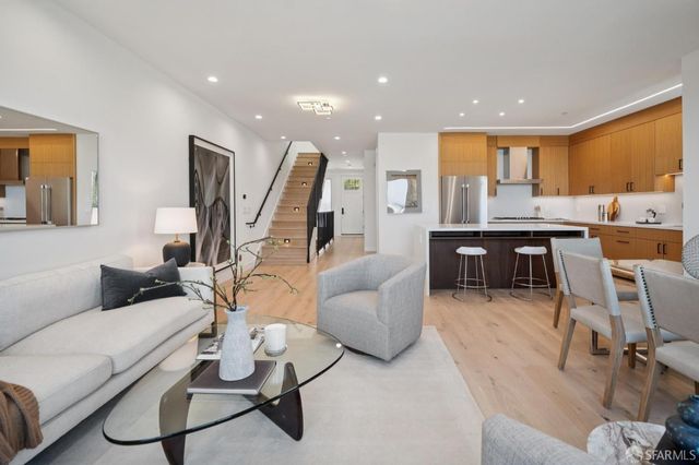 2120 Revere Avenue, San Francisco, CA 94124