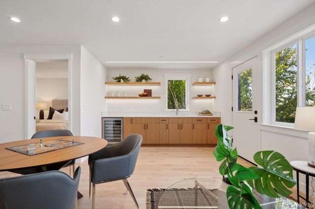 2120 Revere Avenue, San Francisco, CA 94124