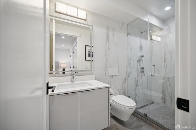 2120 Revere Avenue, San Francisco, CA 94124