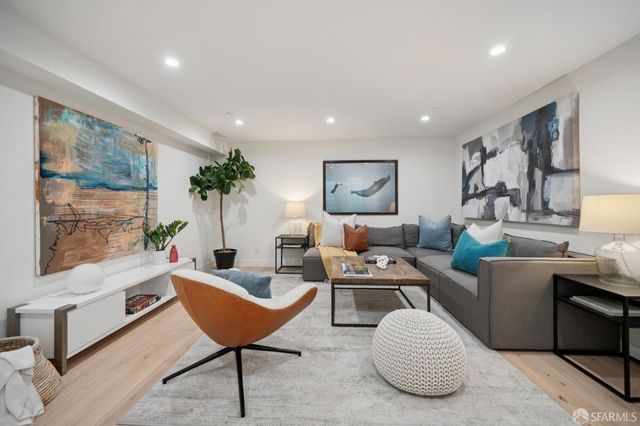 2120 Revere Avenue, San Francisco, CA 94124