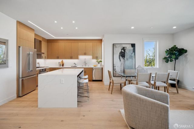 2120 Revere Avenue, San Francisco, CA 94124