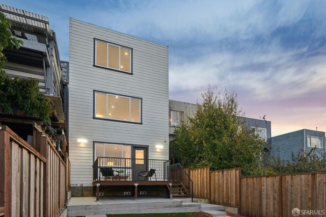 2120 Revere Avenue, San Francisco, CA 94124