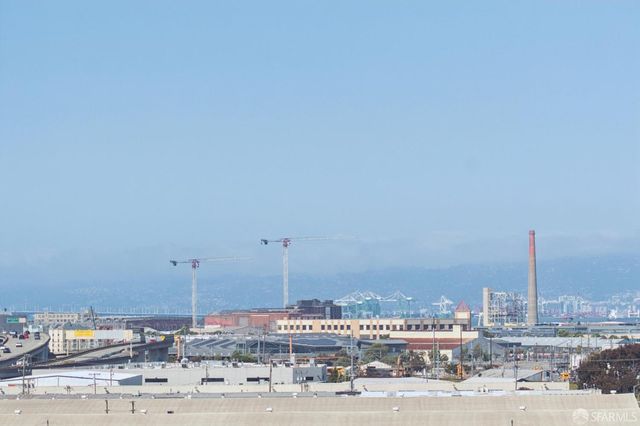 2120 Revere Avenue, San Francisco, CA 94124