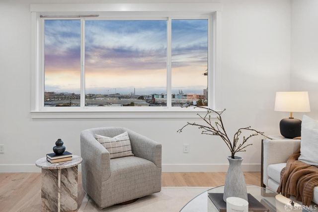 2120 Revere Avenue, San Francisco, CA 94124