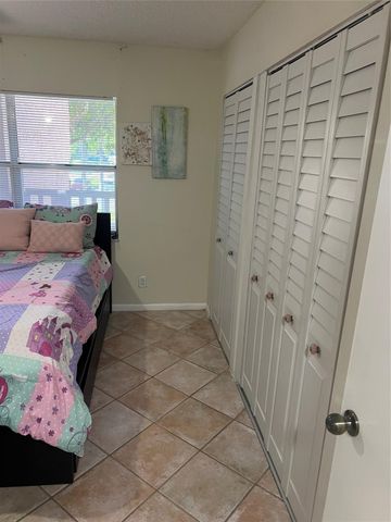 9721 Sunrise Lakes Blvd 201, Sunrise, FL 33322